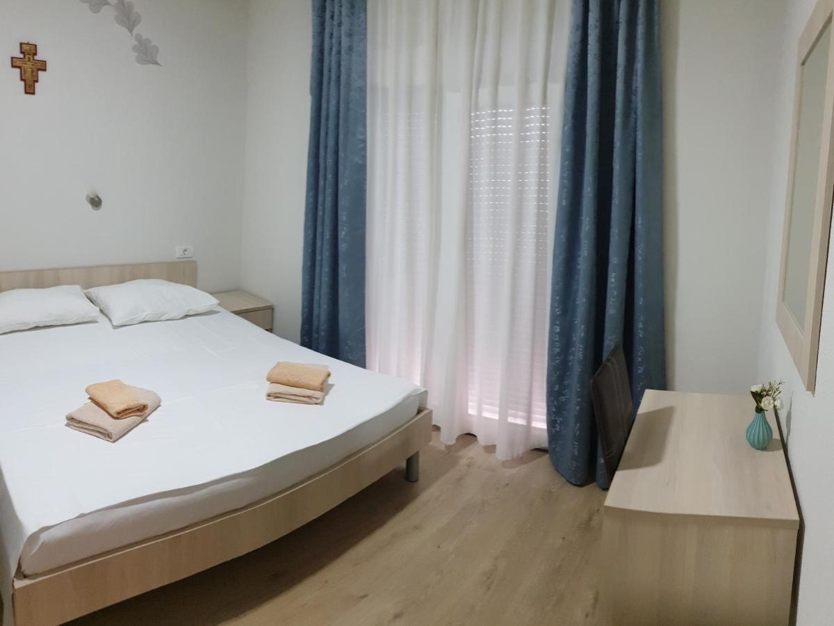 Pansion Matija Bed & Breakfast Medjugorje Exterior photo