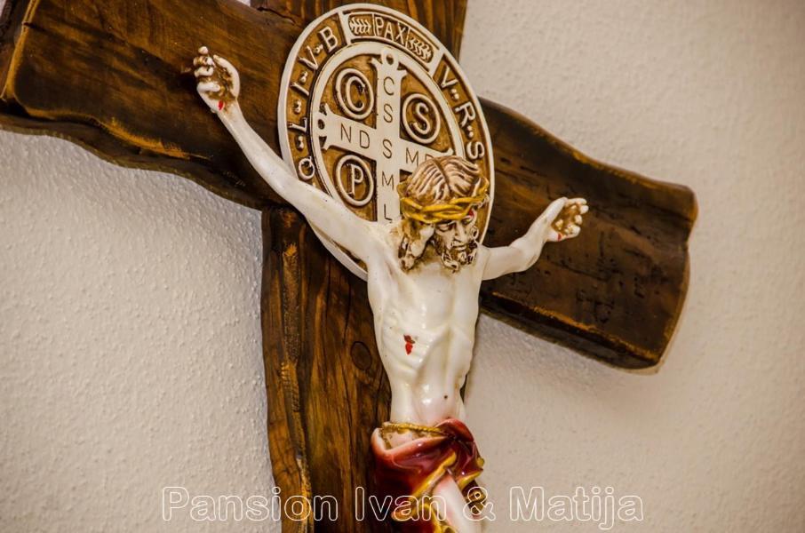 Pansion Matija Bed & Breakfast Medjugorje Exterior photo